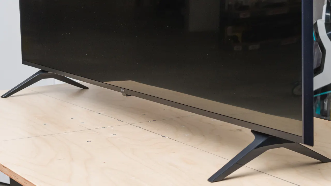 طراحی تلویزیون ال جی 65ur80006