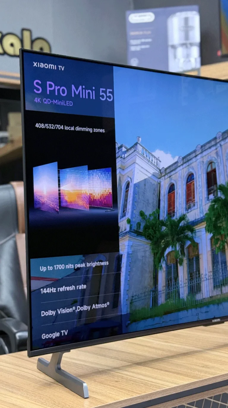 S Pro MiniLED (8) S Pro MiniLED (8)